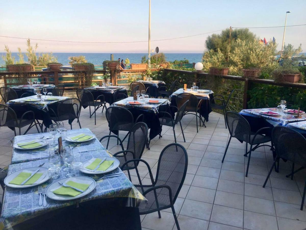 Hotel Jonio Lido di Noto Bagian luar foto